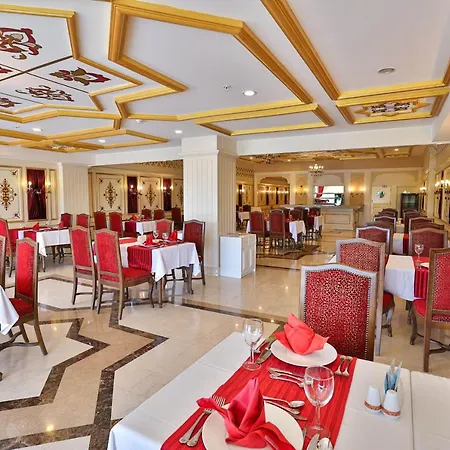 منتجع وسبا كريستال بالاس لوكشري 5*
