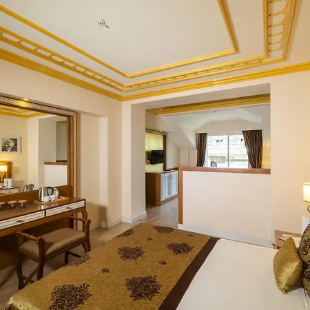Resort Crystal Palace Luxury & Side